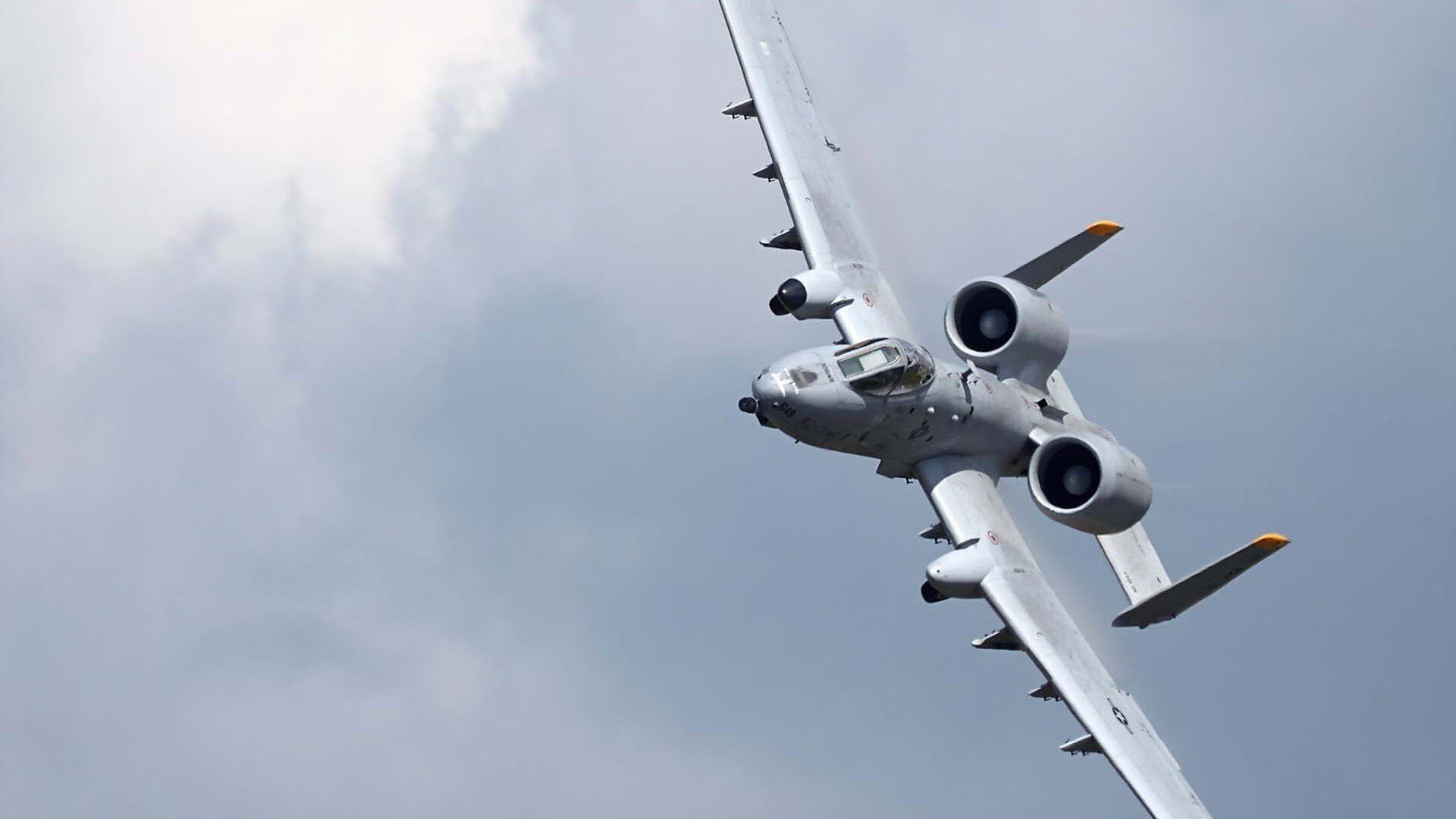 开云·体育官方网站入口-塞内加尔骑手阿卜杜·巴在非洲马术锦标赛上与“Dakar Star”马匹共同夺得障碍赛铜牌，展现默契配合。